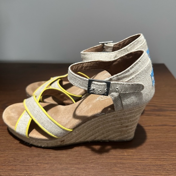 Tom’s - Picture 4 of 4